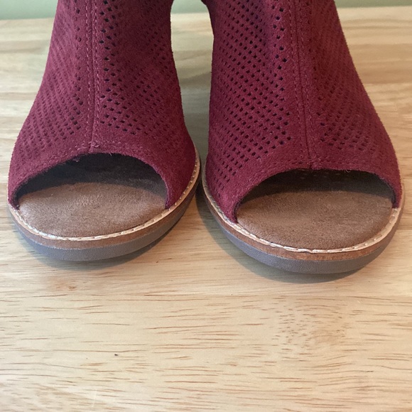 TOMS Suede Majorca Perforated Peep toe Bootie - Picture 3 of 11